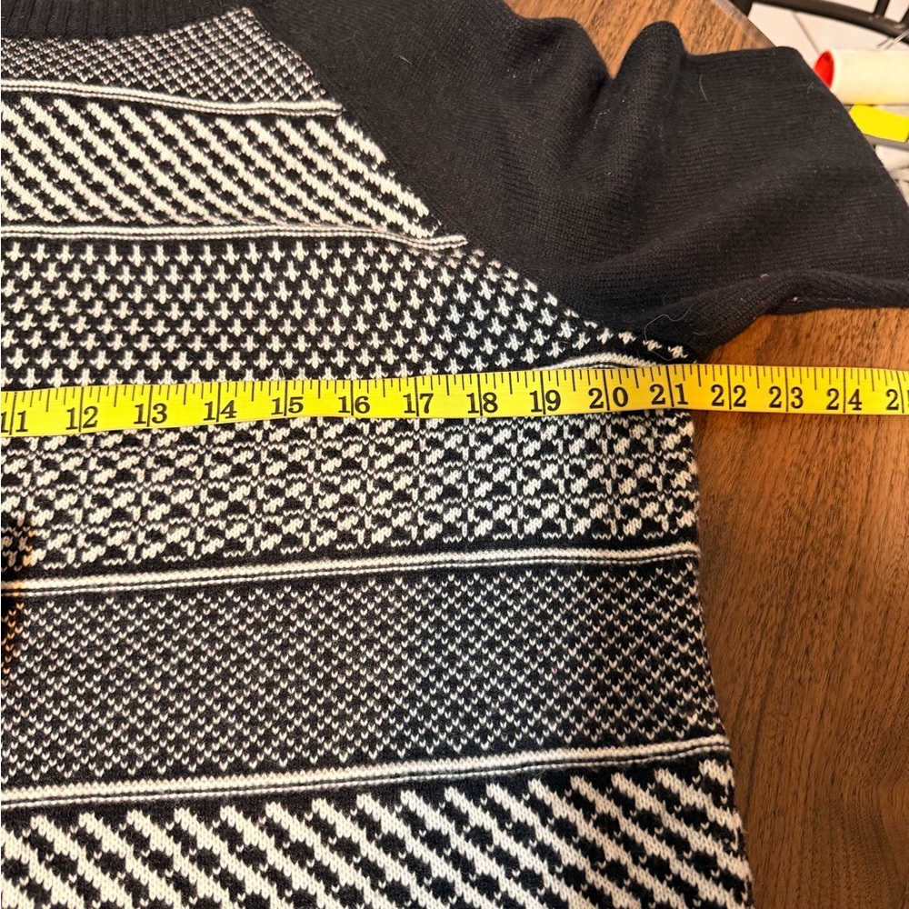 Talbots Black and White Patterned Raglan Sweater - Picture 5 of 5